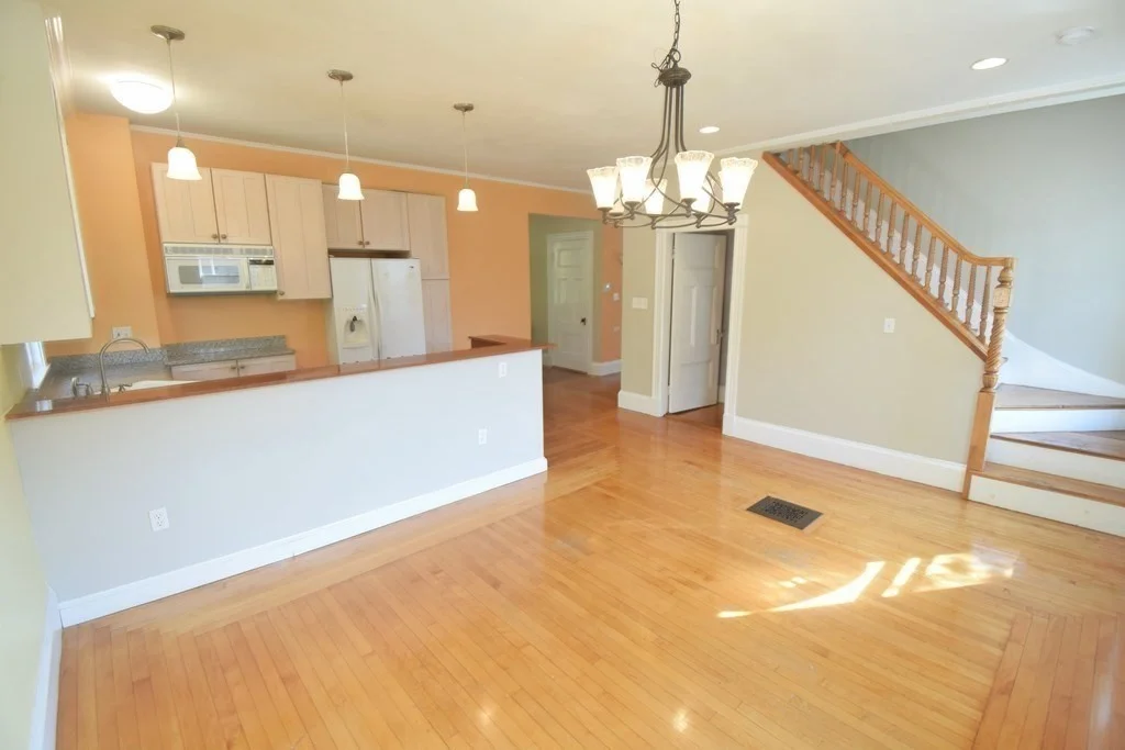 4 bed, 2 bath apartment for rent at 135 Lincoln St Unit 2, Newton — photo 7 of 27