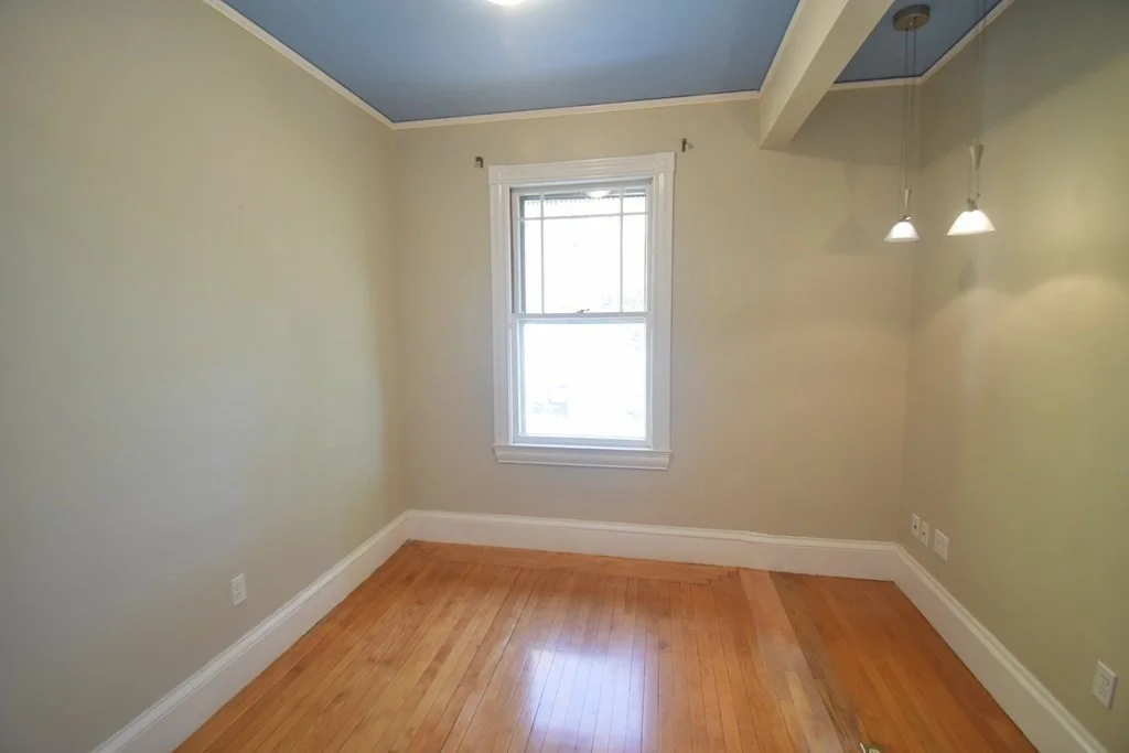 4 bed, 2 bath apartment for rent at 135 Lincoln St Unit 2, Newton — photo 10 of 27