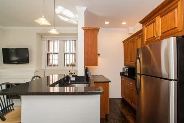 Studio bed, 1 bath apartment for rent at 135 Marlborough St Unit 1, Back Bay — photo 10 of 15