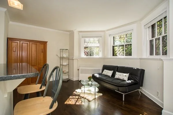 Studio bed, 1 bath apartment for rent at 135 Marlborough St Unit 1, Back Bay — photo 3 of 15