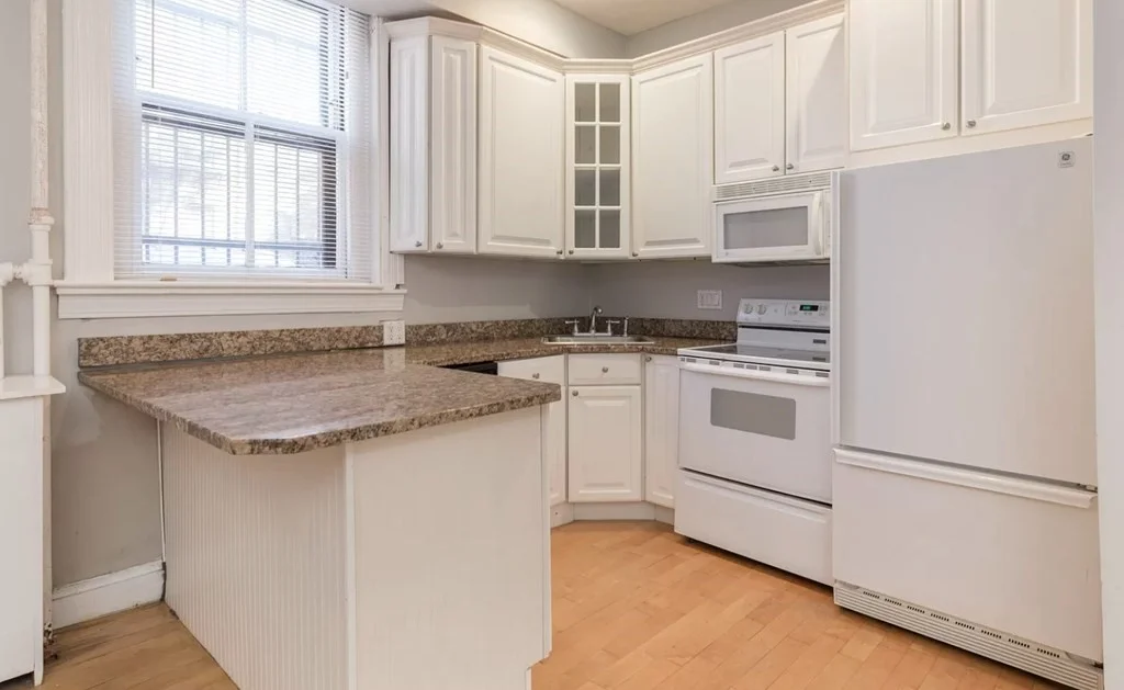1 bed, 1 bath apartment for rent at 135 Marlborough St Unit 2, Back Bay — photo 2 of 9
