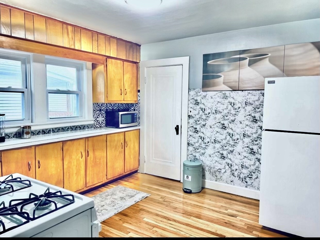 2 bed, 1 bath apartment for rent at 135 Mills St Unit 2, Malden — photo 8 of 42