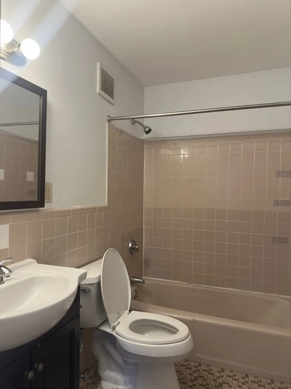 2 bed, 1 bath apartment for rent at 135 Neponset Ave Unit 32, Boston — photo 7 of 8