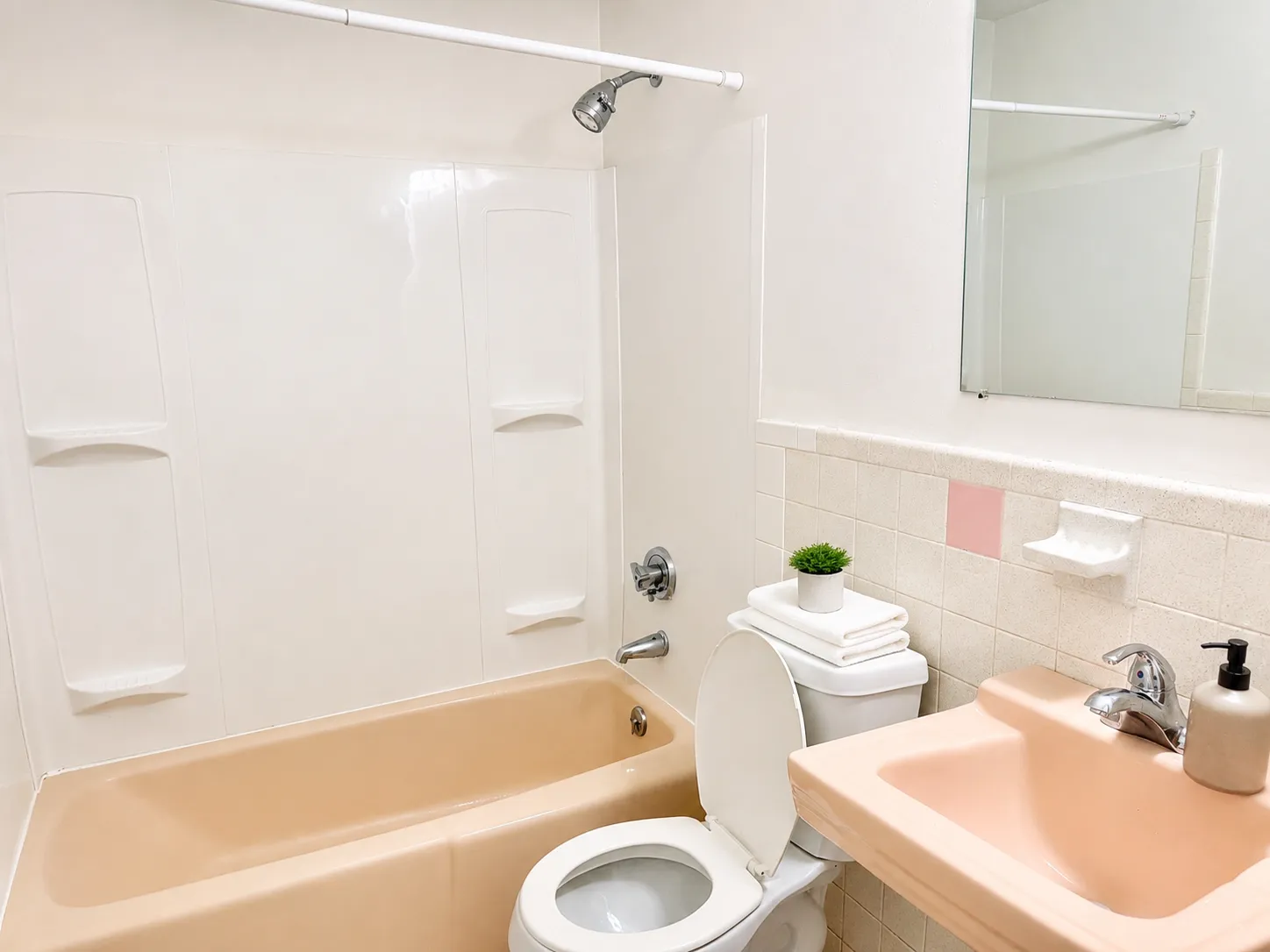 1 bed, 1 bath apartment for rent at 135 Neponset Trail Unit 44, Dorchester — photo 2 of 8
