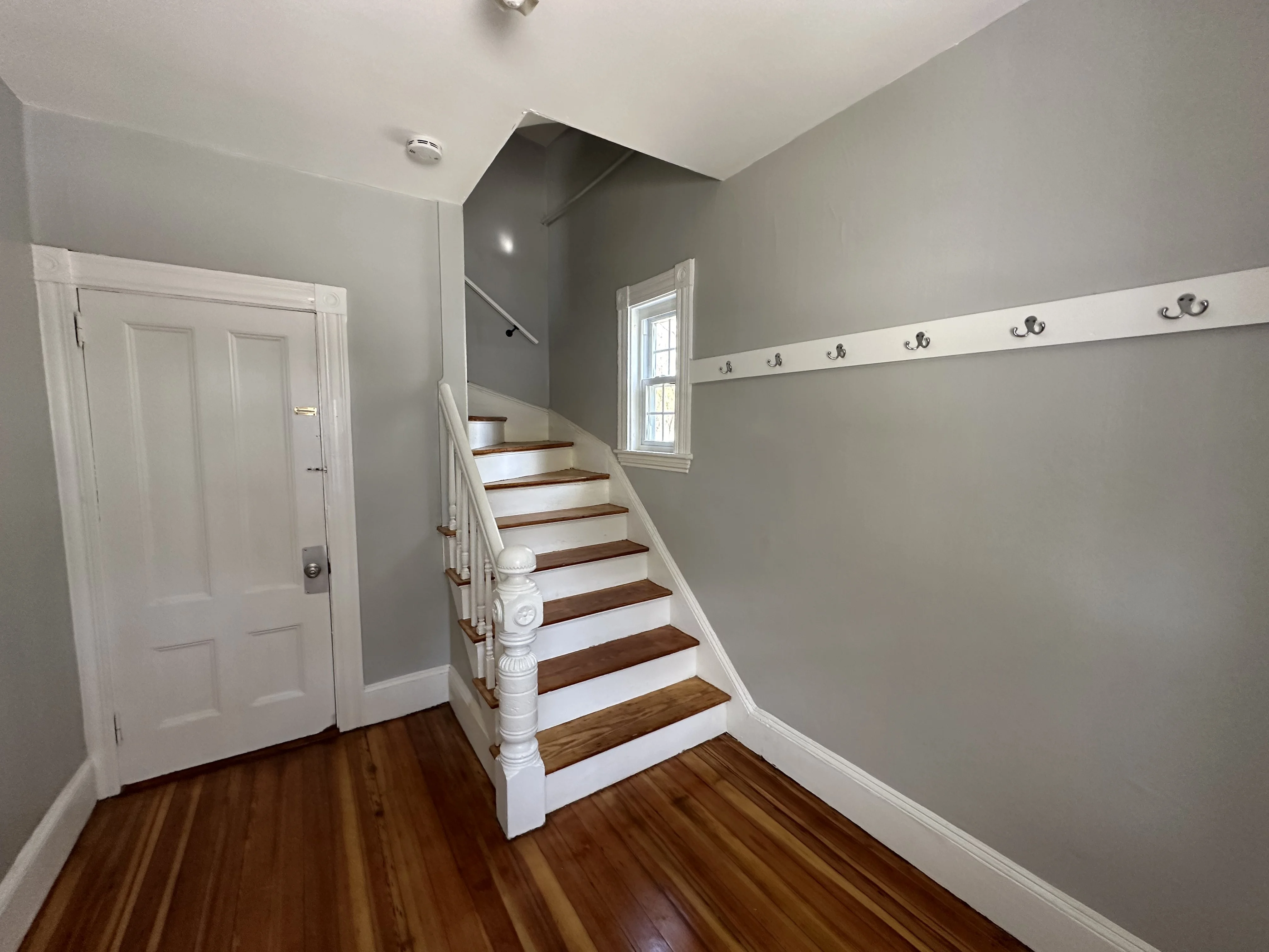 4 bed, 2 bath apartment for rent at 135 Nonantum, Brighton — photo 6 of 13
