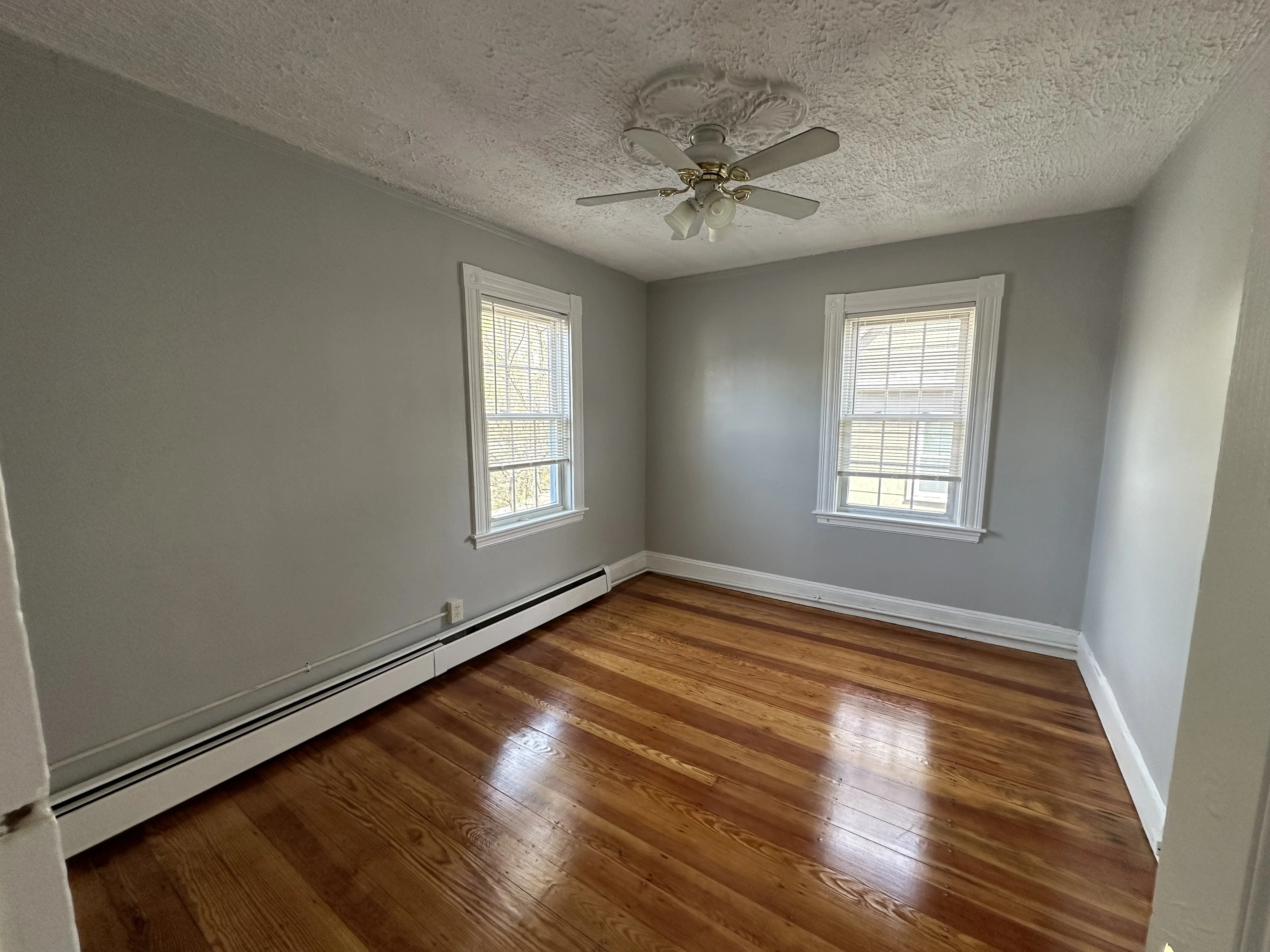 4 bed, 2 bath apartment for rent at 135 Nonantum, Brighton — photo 11 of 13
