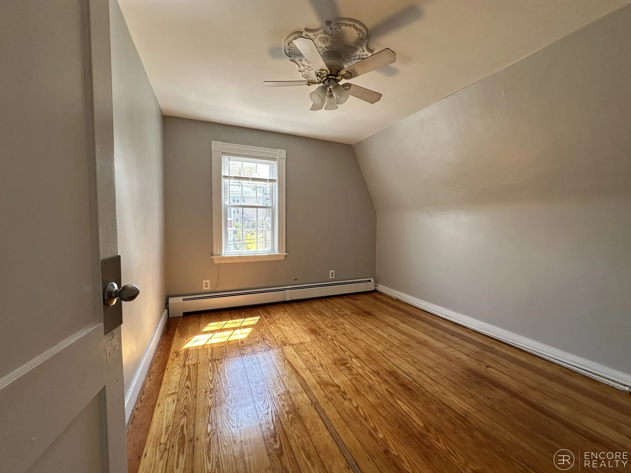4 bed, 2 bath apartment for rent at 135 Nonantum St Unit 1, Brighton — photo 8 of 10