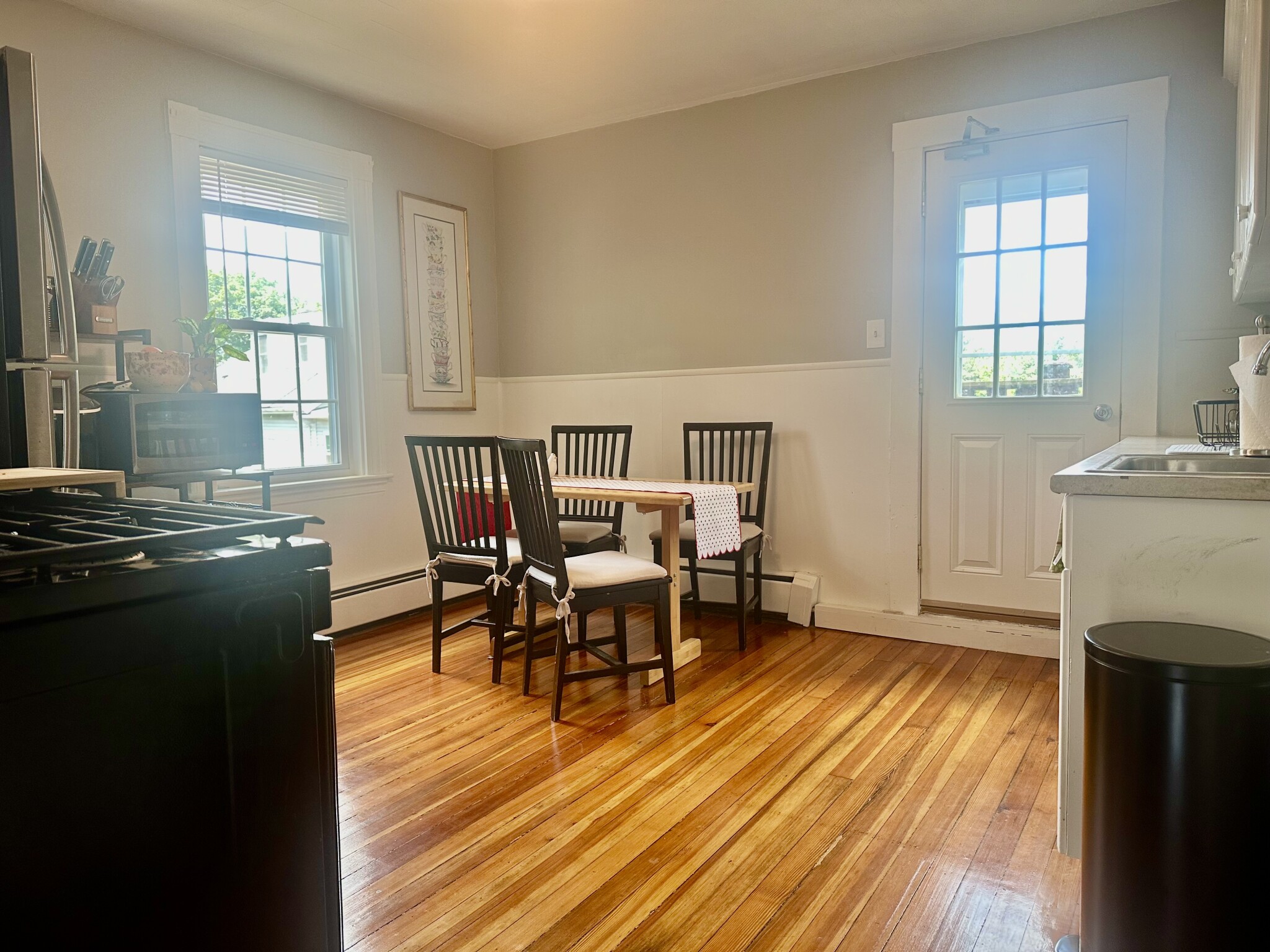 5 bed, 2 bath apartment for rent at 135 Nonantum Unit 2, Brighton — photo 8 of 32