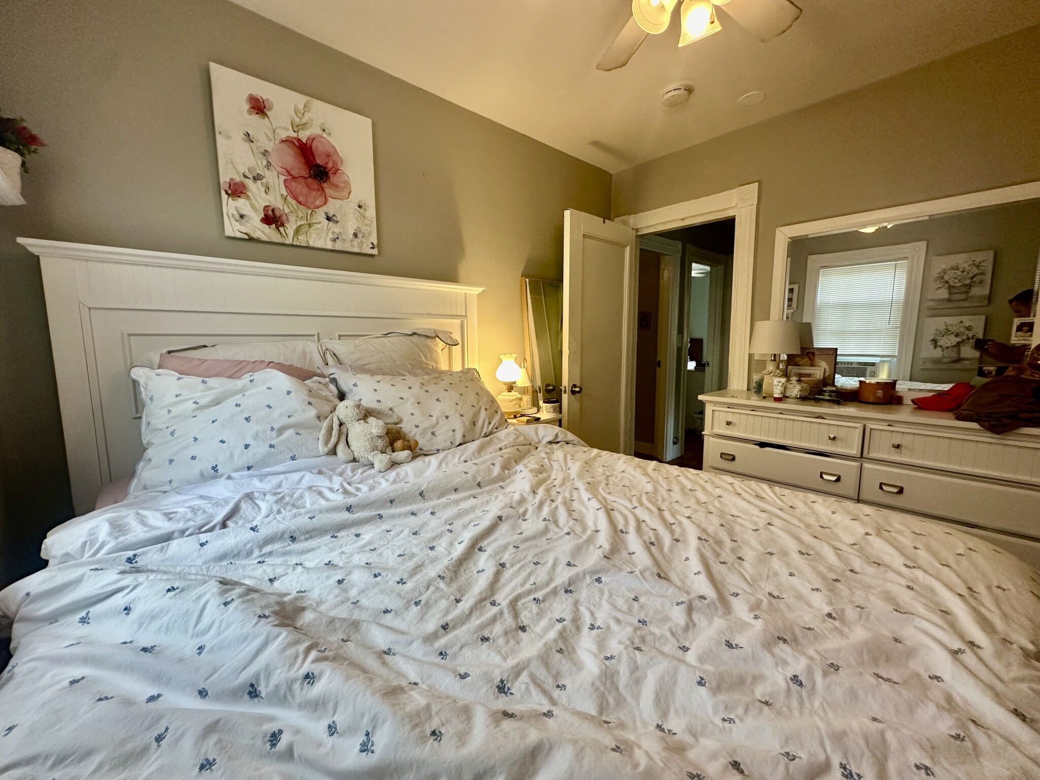 5 bed, 2 bath apartment for rent at 135 Nonantum Unit 2, Brighton — photo 19 of 32