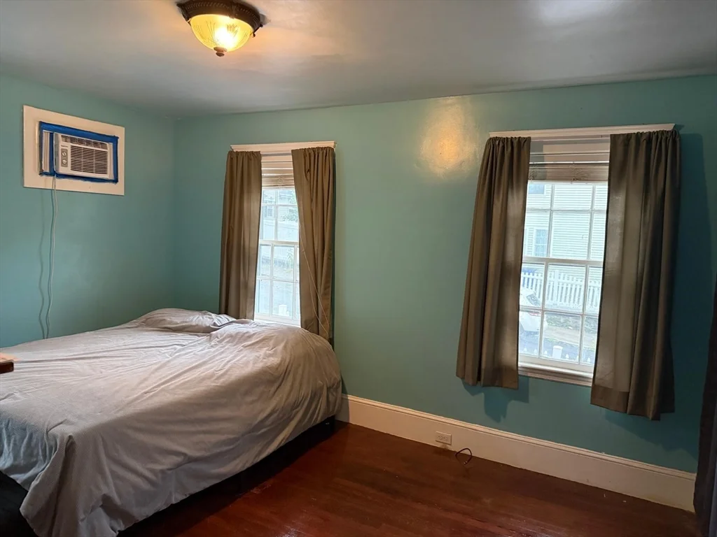 2 bed, 1 bath apartment for rent at 135 Pearl St, Lawrence — photo 9 of 11