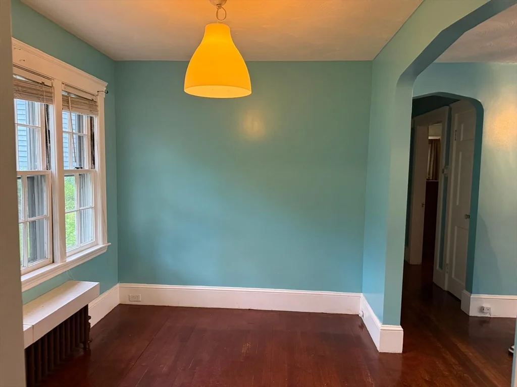 2 bed, 1 bath apartment for rent at 135 Pearl St, Lawrence — photo 5 of 11