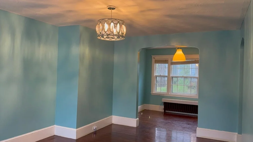 2 bed, 1 bath apartment for rent at 135 Pearl St, Lawrence — photo 3 of 11