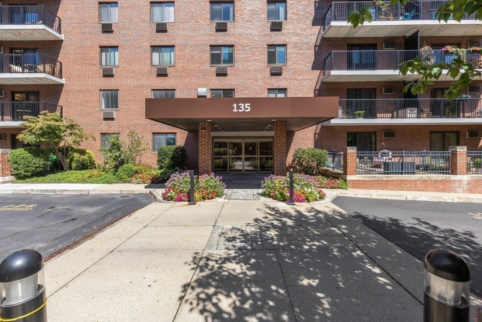 2 bed, 2 bath apartment for rent at 135 Pleasant St Unit 201, Coolidge Corner — photo 26 of 26
