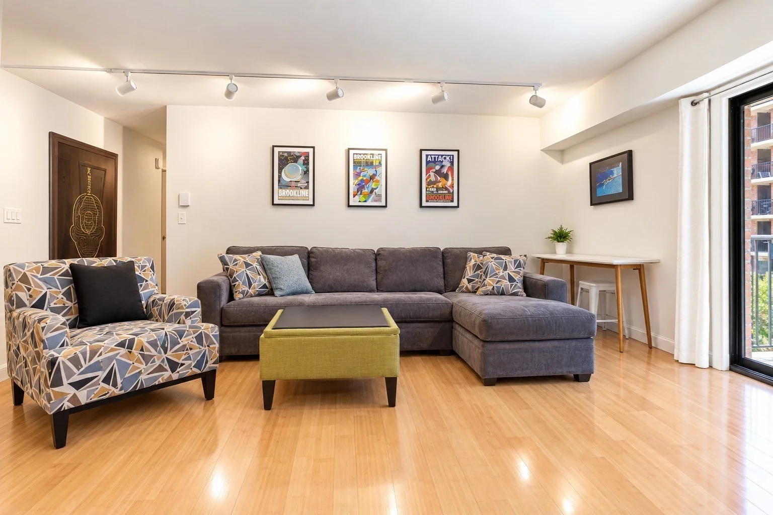 2 bed, 2 bath apartment for rent at 135 Pleasant St Unit 201, Coolidge Corner — photo 3 of 26