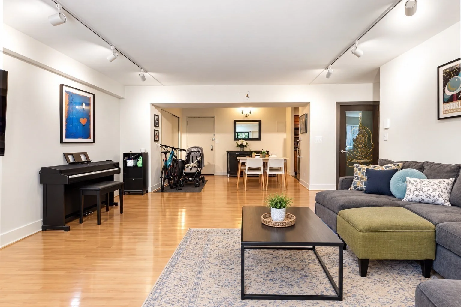 2 bed, 2 bath apartment for rent at 135 Pleasant St Unit 201, Coolidge Corner — photo 5 of 26