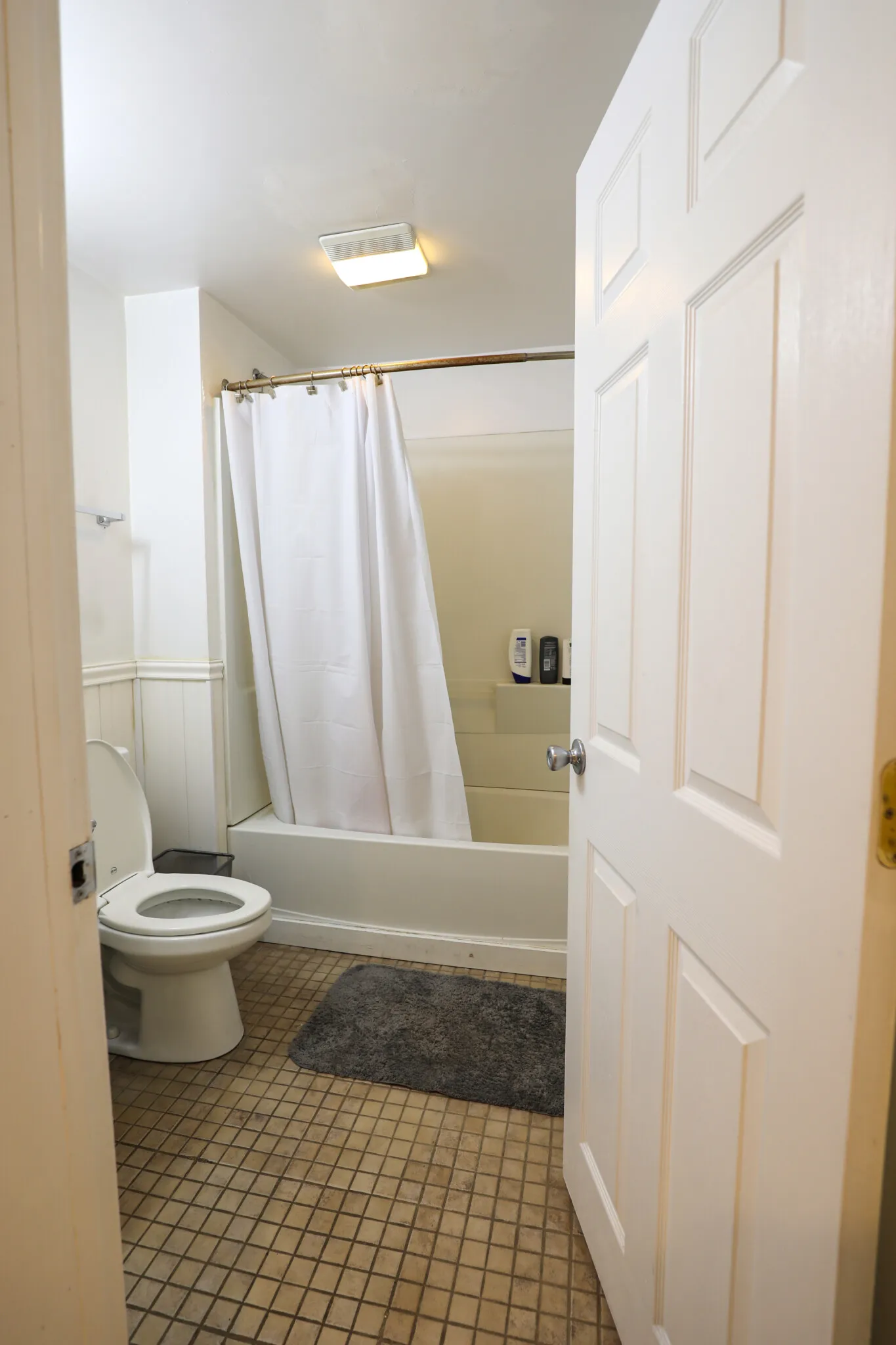 4 bed, 2 bath apartment for rent at 135 Pleasant St Unit 3, North Brookline — photo 8 of 10