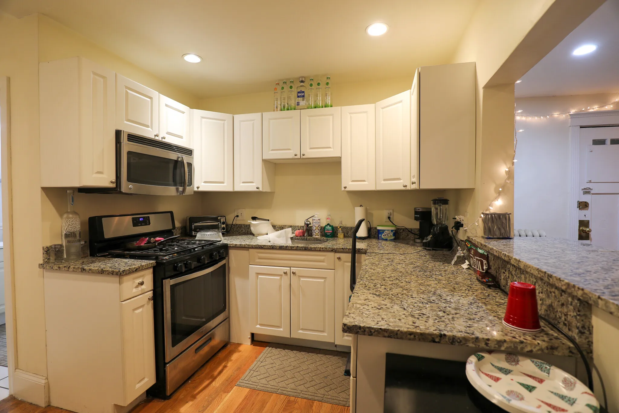 4 bed, 2 bath apartment for rent at 135 Pleasant St Unit 3, North Brookline