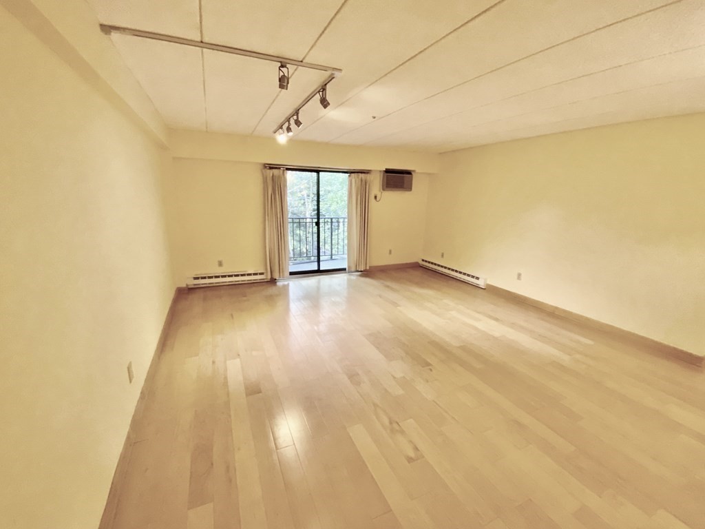 2 bed, 1 bath apartment for rent at 135 Pleasant St Unit 406, North Brookline — photo 2 of 18
