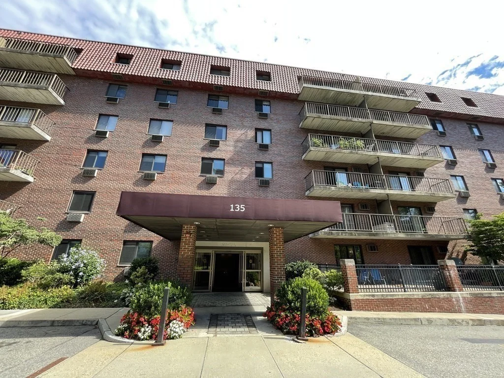 2 bed, 2 bath apartment for rent at 135 Pleasant St Unit 601, Coolidge Corner — photo 18 of 22