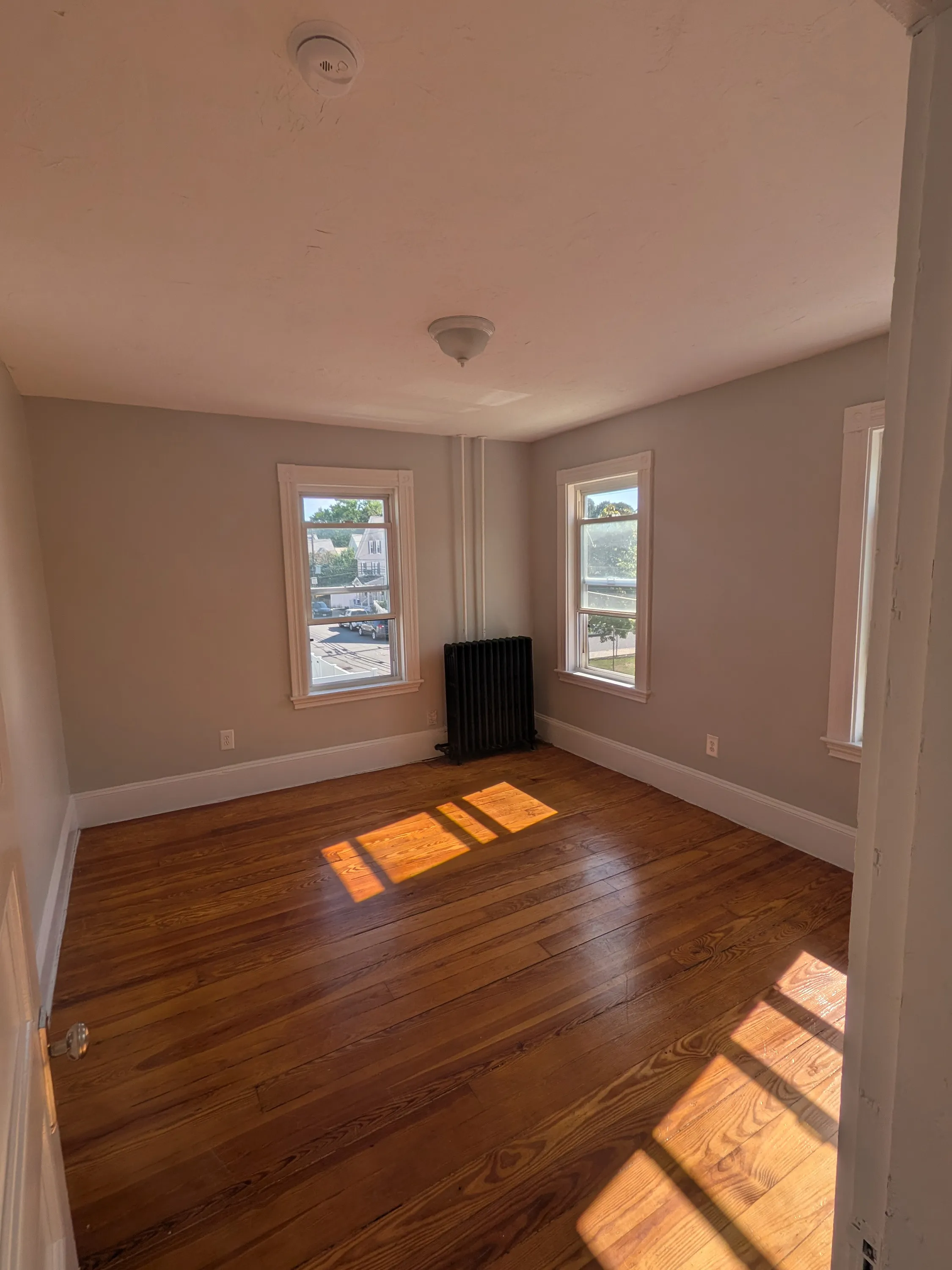 3 bed, 1 bath apartment for rent at 135 Readville St Unit 2, Readville — photo 1 of 3
