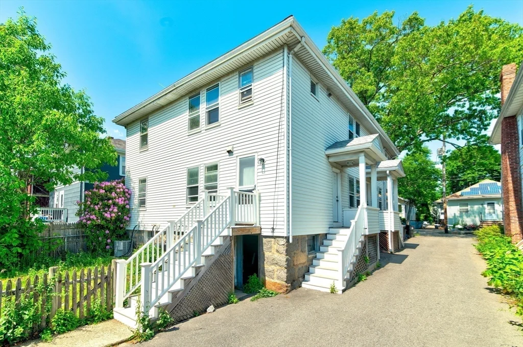 3 bed, 2 bath apartment for rent at 135 Safford St Unit 1, Quincy — photo 5 of 10