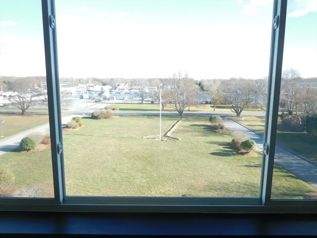 1 bed, 1 bath apartment for rent at 135 Scranton Ave Unit 406, Falmouth — photo 13 of 13