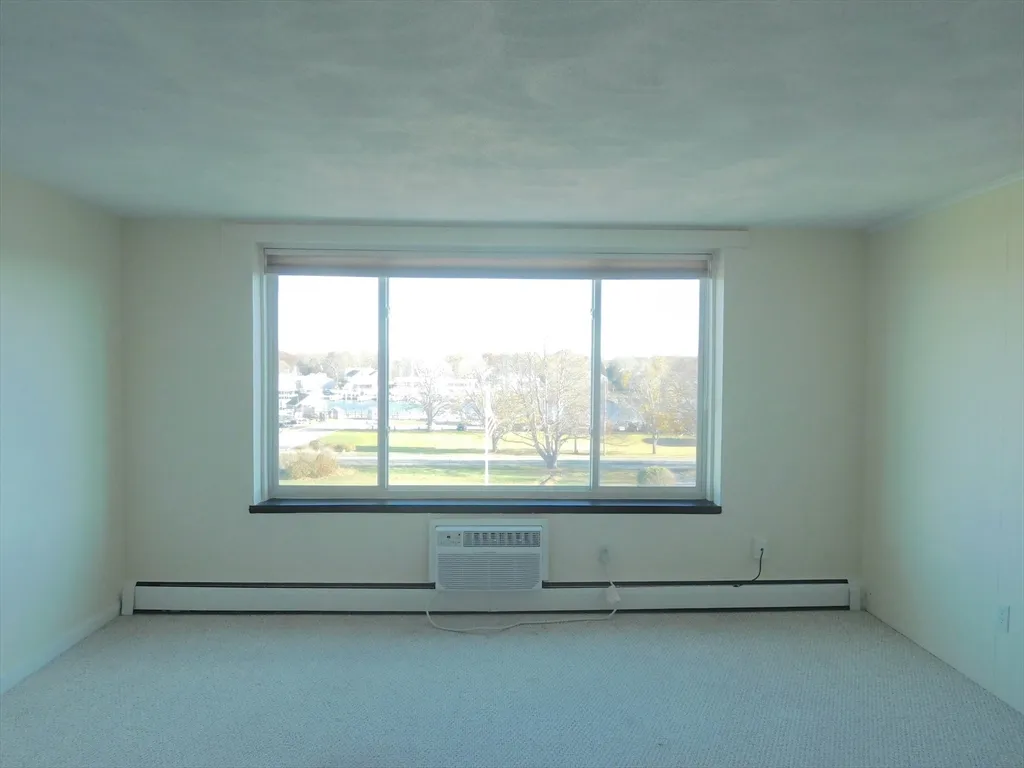 1 bed, 1 bath apartment for rent at 135 Scranton Ave Unit 406, Falmouth — photo 8 of 13