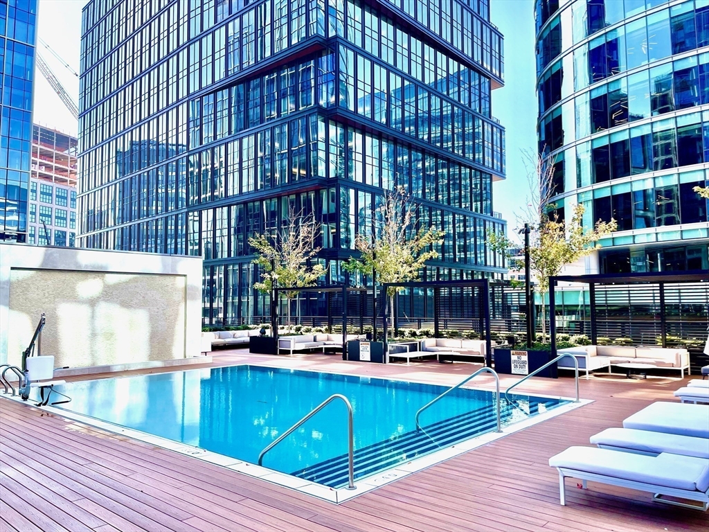 2 bed, 2 bath apartment for rent at 135 Seaport Blvd Unit 1105, Seaport District — photo 23 of 34