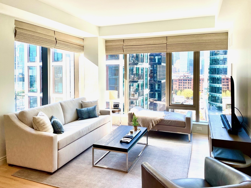 2 bed, 2 bath apartment for rent at 135 Seaport Blvd Unit 1105, Seaport District — photo 2 of 34