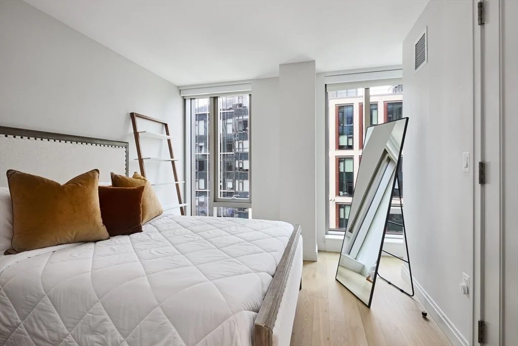 2 bed, 2 bath apartment for rent at 135 Seaport Blvd Unit 1109, Seaport District — photo 10 of 35