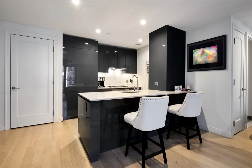 2 bed, 2 bath apartment for rent at 135 Seaport Blvd Unit 1109, Seaport District — photo 33 of 35