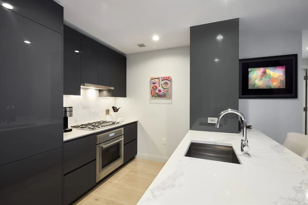2 bed, 2 bath apartment for rent at 135 Seaport Blvd Unit 1109, Seaport District — photo 35 of 35