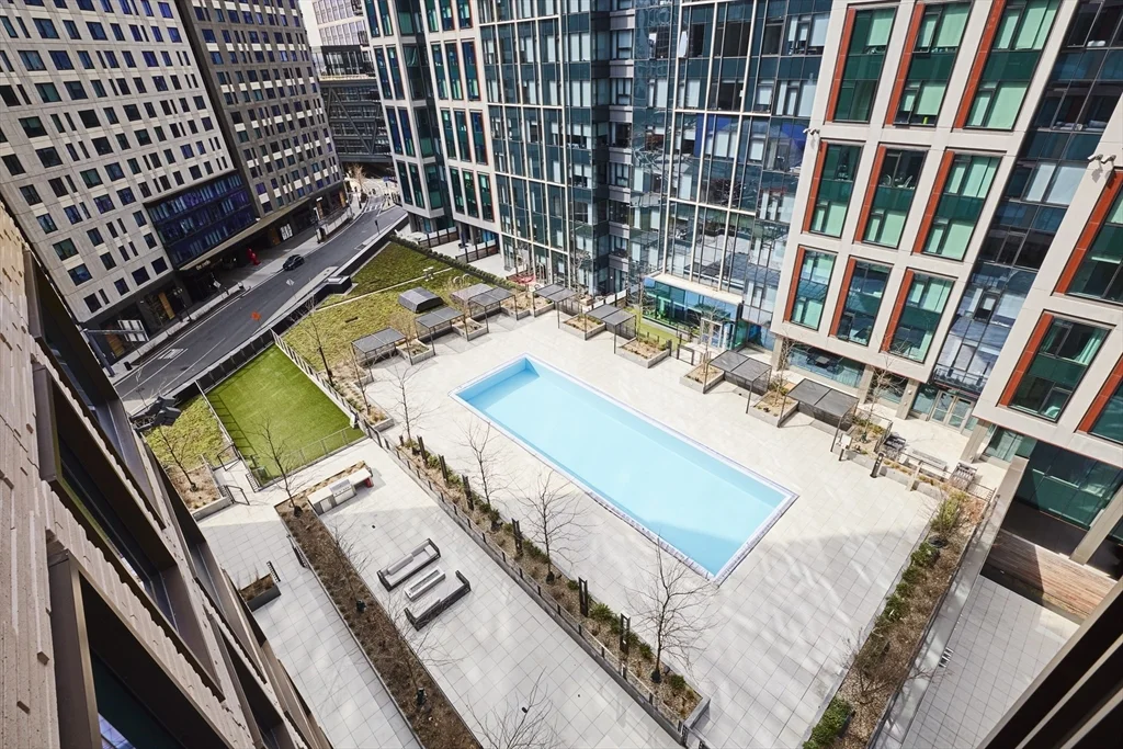 2 bed, 2 bath apartment for rent at 135 Seaport Blvd Unit 1109, Seaport District — photo 27 of 35