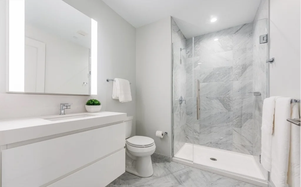 Studio bed, 1 bath apartment for rent at 135 Seaport Blvd Unit 1612, Seaport District — photo 10 of 18
