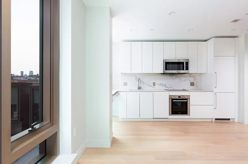 Studio bed, 1 bath apartment for rent at 135 Seaport Blvd Unit 1612, Seaport District — photo 5 of 18