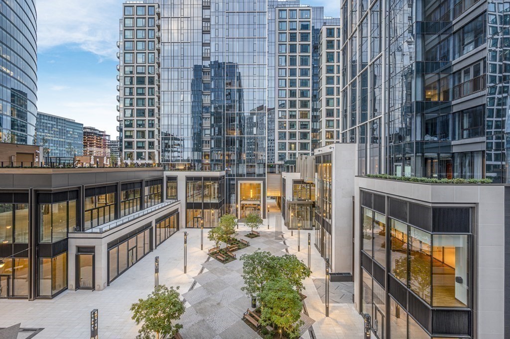 1 bed, 1 bath apartment for rent at 135 Seaport Blvd Unit 1703, Seaport District — photo 2 of 31