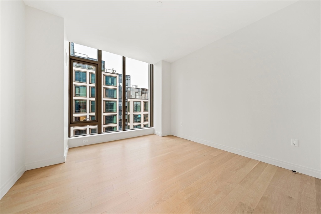 1 bed, 1 bath apartment for rent at 135 Seaport Blvd Unit 1703, Seaport District — photo 13 of 31