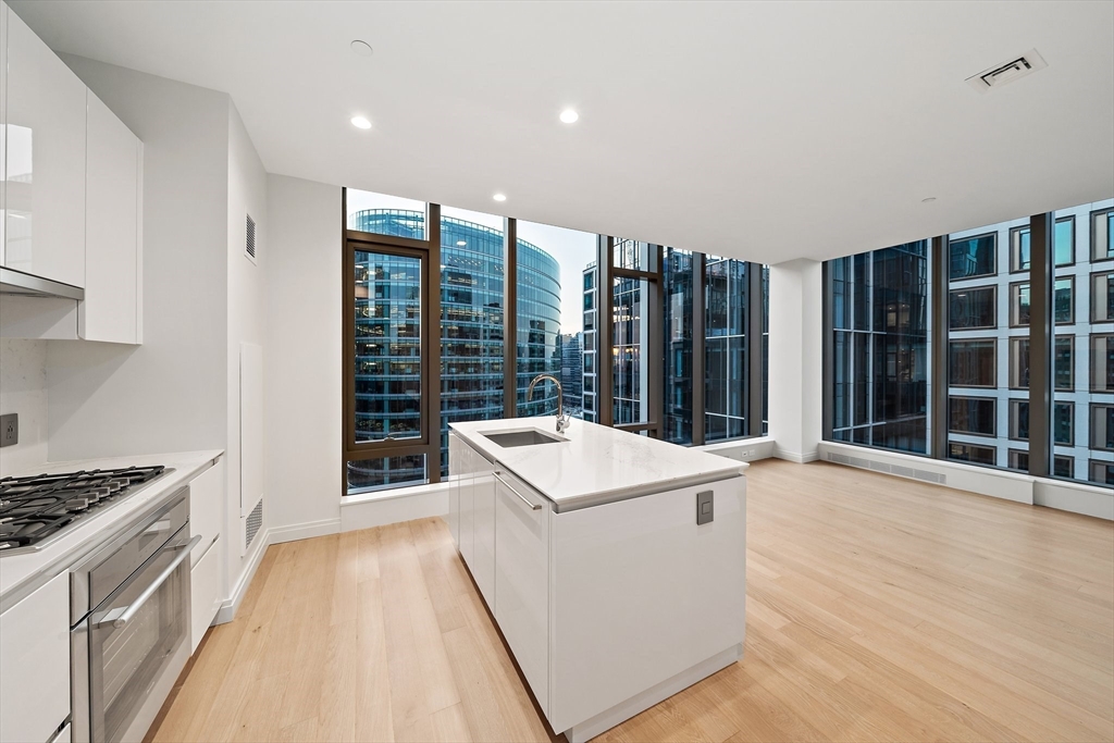 1 bed, 1 bath apartment for rent at 135 Seaport Blvd Unit 1703, Seaport District — photo 7 of 31