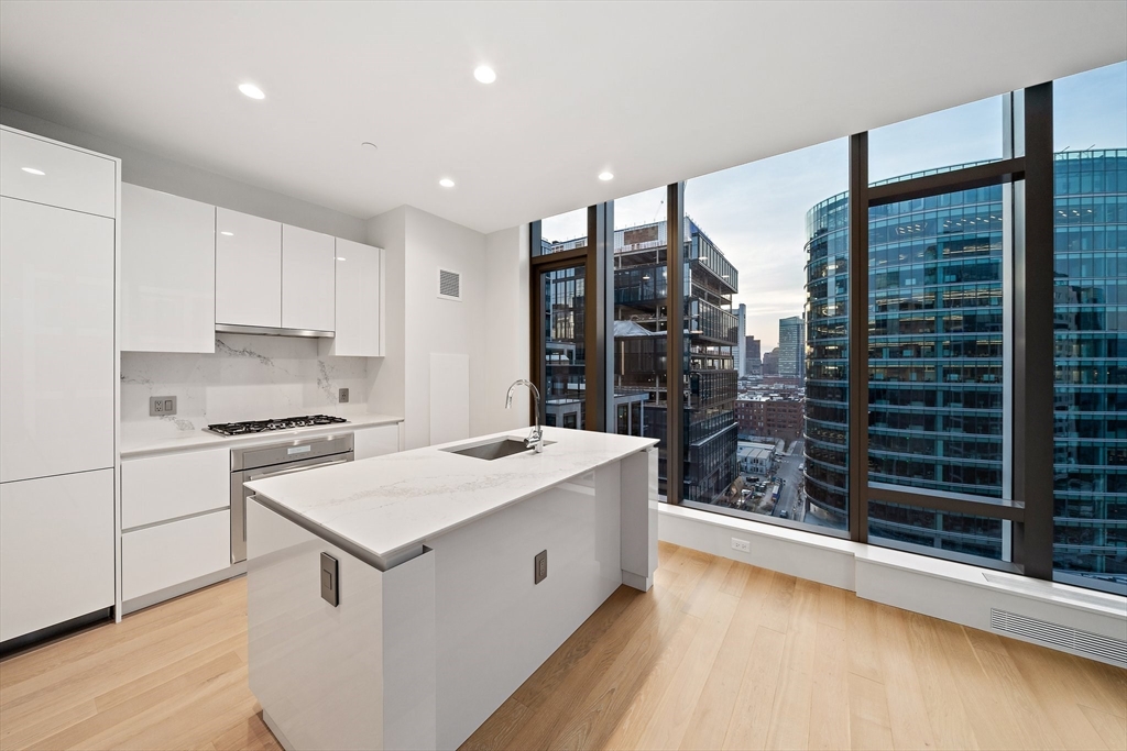 1 bed, 1 bath apartment for rent at 135 Seaport Blvd Unit 1703, Seaport District — photo 8 of 31