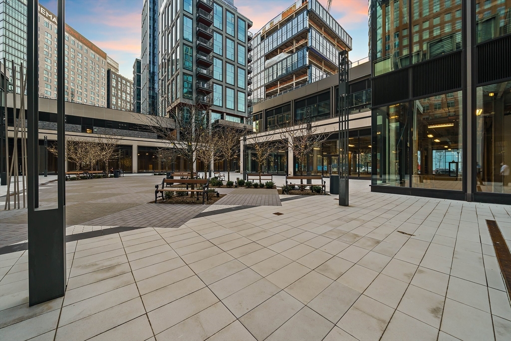 1 bed, 1 bath apartment for rent at 135 Seaport Blvd Unit 1703, Seaport District — photo 3 of 31
