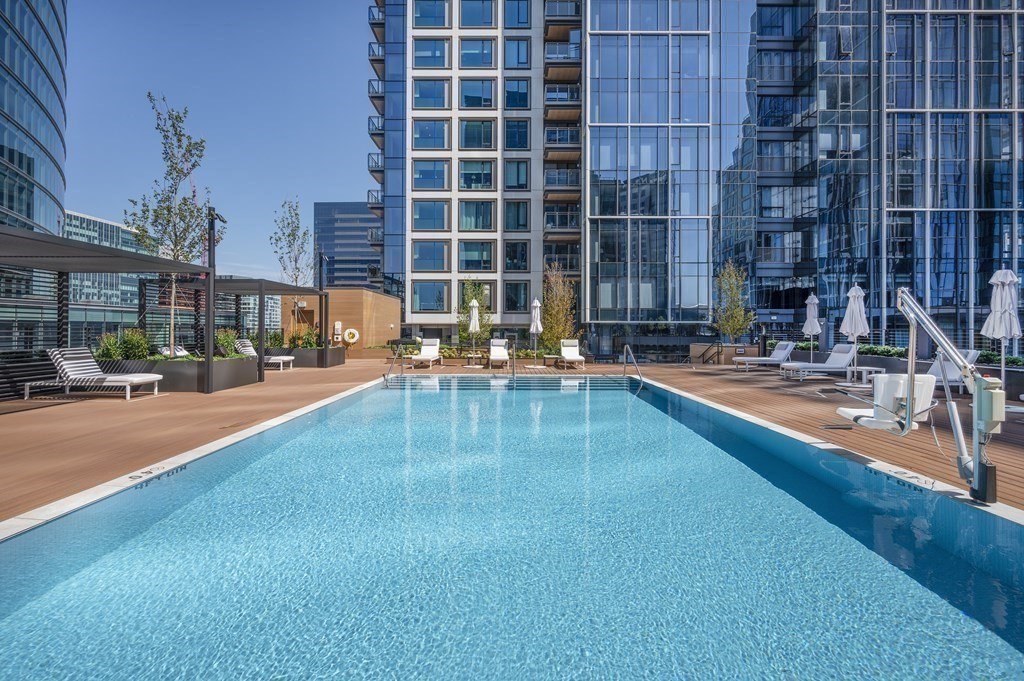 1 bed, 1 bath apartment for rent at 135 Seaport Blvd Unit 1703, Seaport District — photo 28 of 31