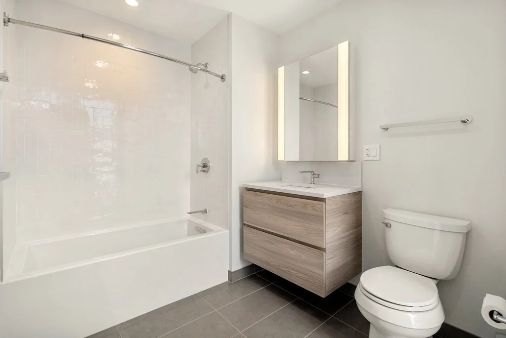 2 bed, 2 bath apartment for rent at 135 Seaport Blvd Unit 1901, Seaport District — photo 8 of 14