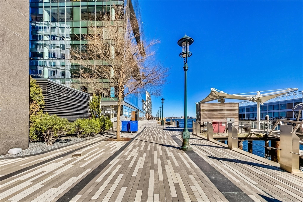 1 bed, 1 bath apartment for rent at 135 Seaport Blvd Unit 532, Seaport District — photo 41 of 42