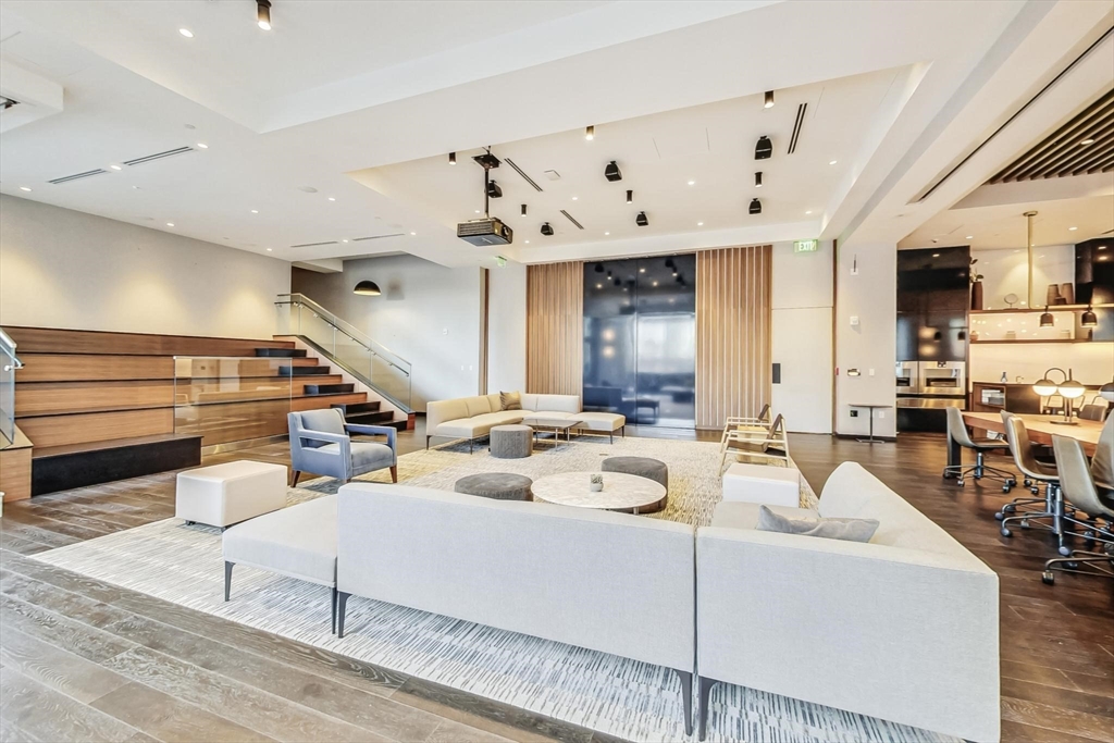 1 bed, 1 bath apartment for rent at 135 Seaport Blvd Unit 532, Seaport District — photo 18 of 42
