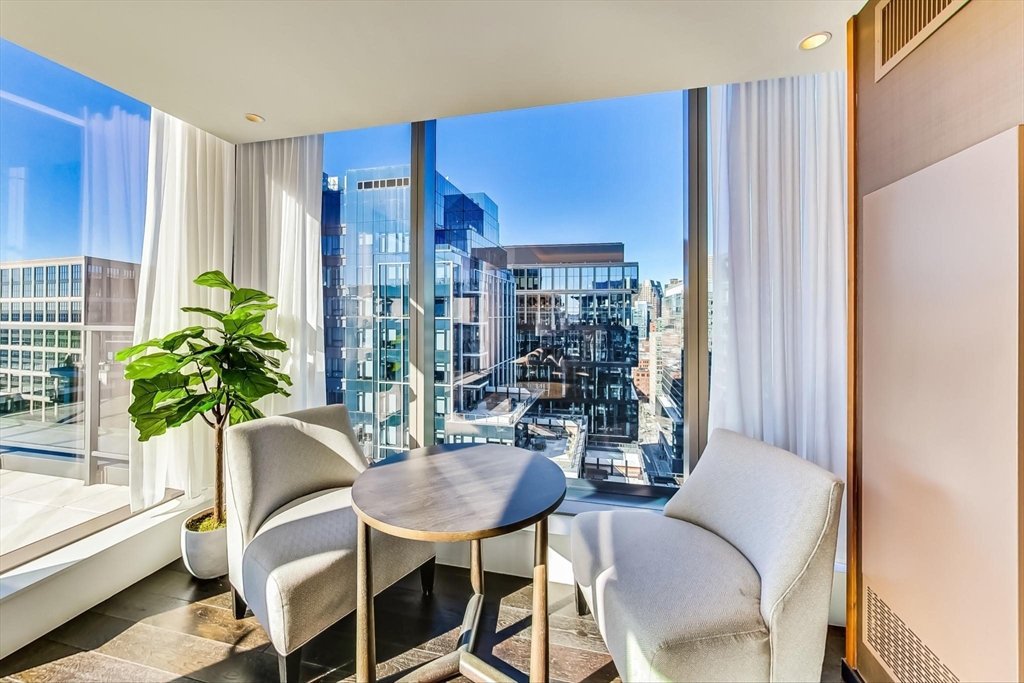 1 bed, 1 bath apartment for rent at 135 Seaport Blvd Unit 532, Seaport District — photo 28 of 42
