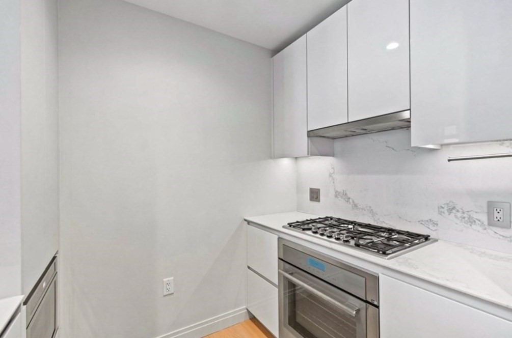 1 bed, 1 bath apartment for rent at 135 Seaport Blvd Unit 532, Seaport District — photo 5 of 42