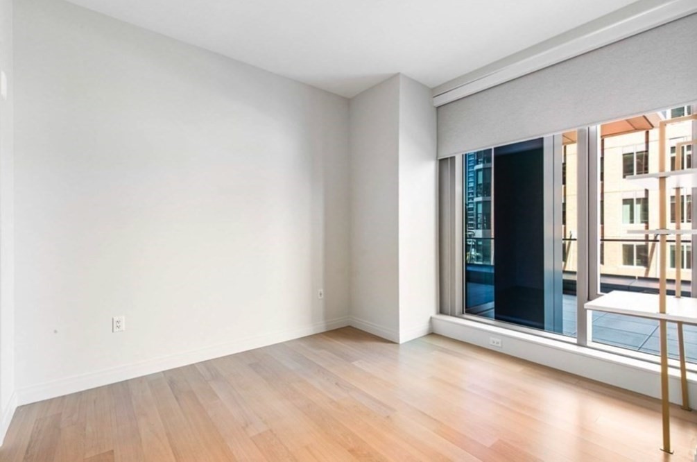 1 bed, 1 bath apartment for rent at 135 Seaport Blvd Unit 532, Seaport District — photo 7 of 42