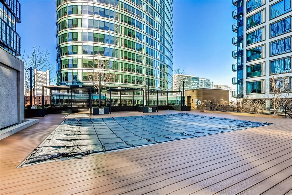 1 bed, 1 bath apartment for rent at 135 Seaport Blvd Unit 532, Seaport District — photo 37 of 42