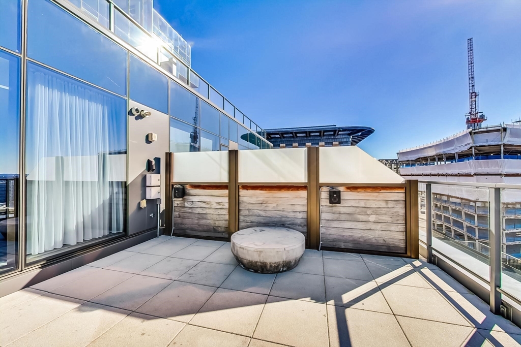 1 bed, 1 bath apartment for rent at 135 Seaport Blvd Unit 532, Seaport District — photo 31 of 42