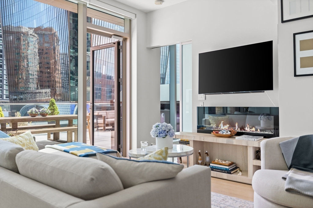 1 bed, 1 bath apartment for rent at 135 Seaport Blvd Unit 538, Seaport District — photo 12 of 35